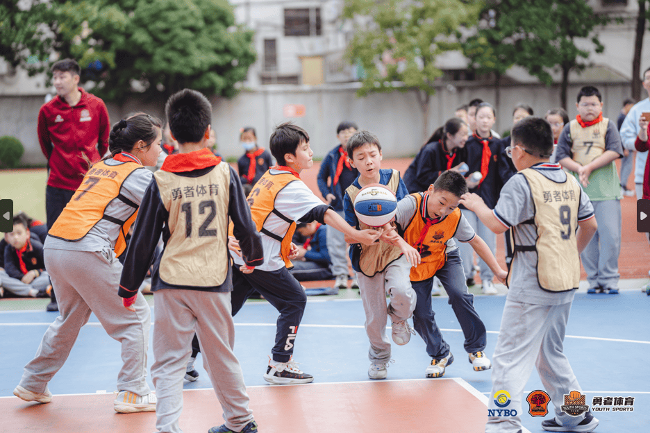 Doinb迎来五赛季出色发挥，日本队观众热烈欢呼！